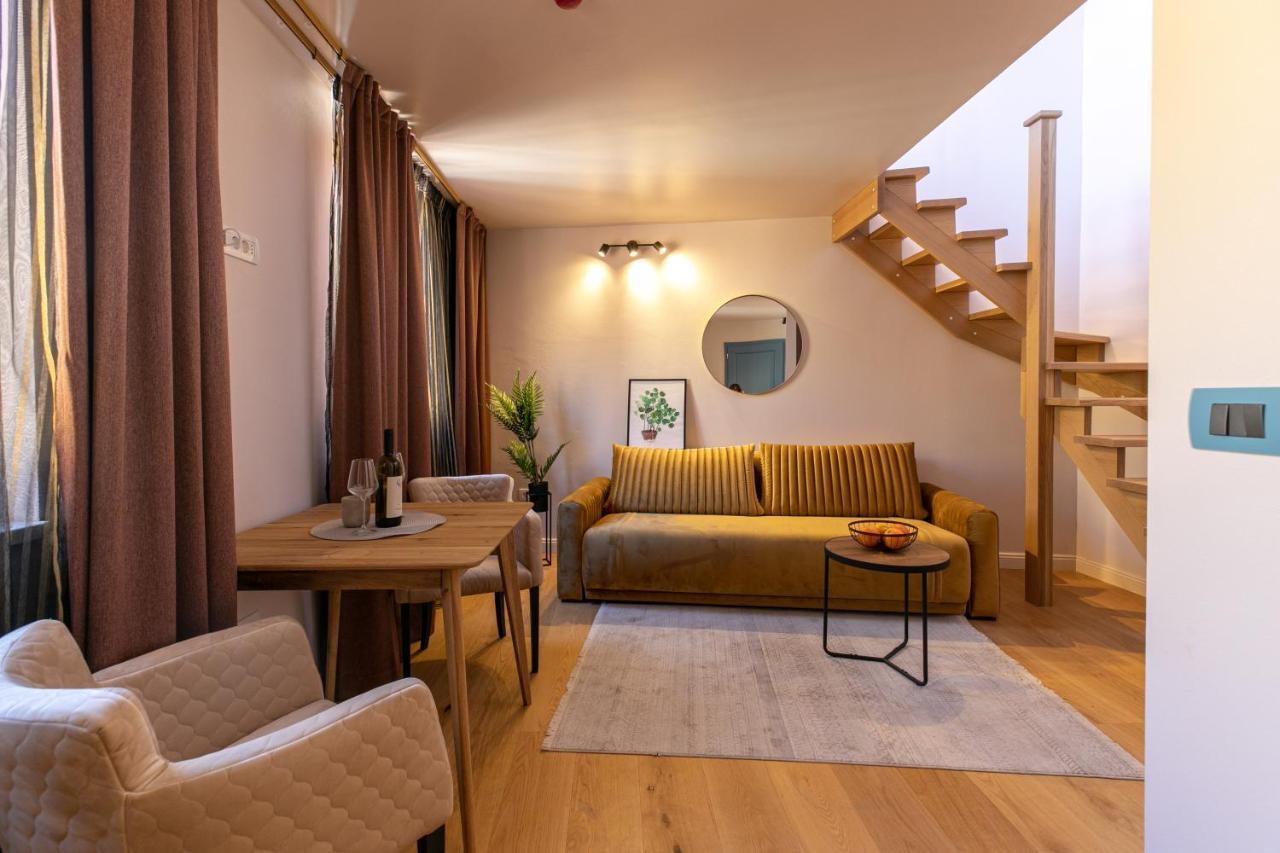Jupiter Center Apartments พูลา ภายนอก รูปภาพ