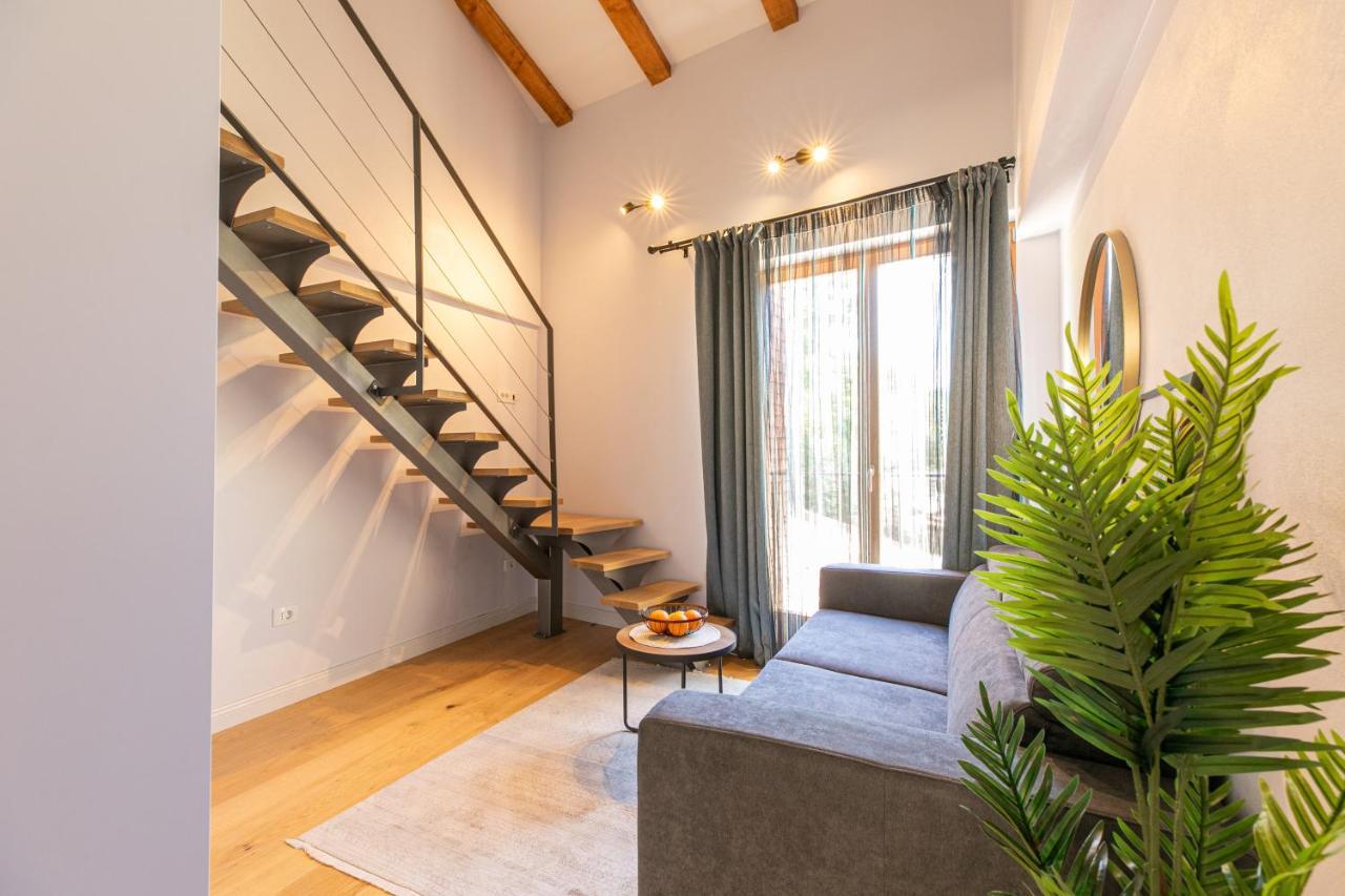 Jupiter Center Apartments พูลา ภายนอก รูปภาพ